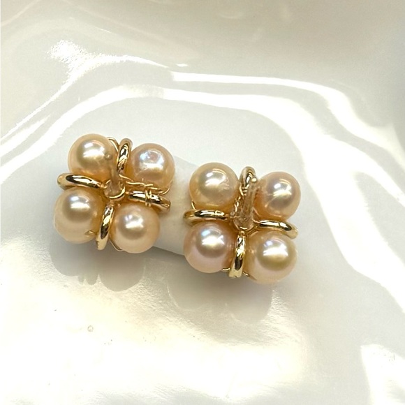 EP118 HANDMADE 4-5mm Peach Freshwater Pearl CLOVER Earrings 18KYellowGoldplated - Picture 3 of 6